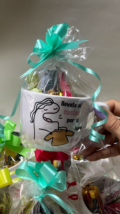 Tazon con golosinas Dia de la Madre