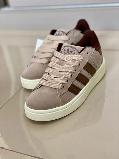 Zapatillas de gamuza chocolate importadas