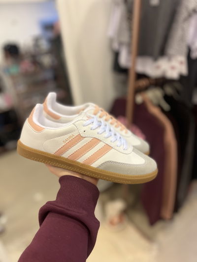 Samba blanca con rosa importadas 