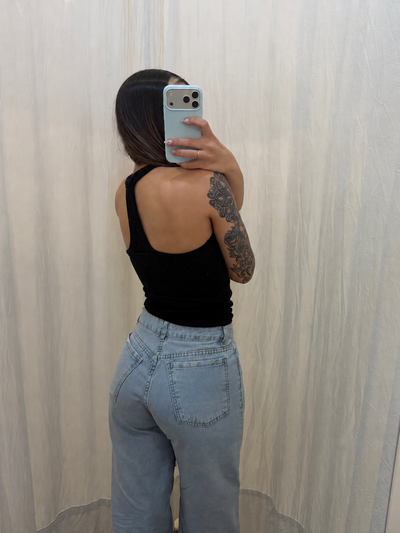 Musculosa Siri negra