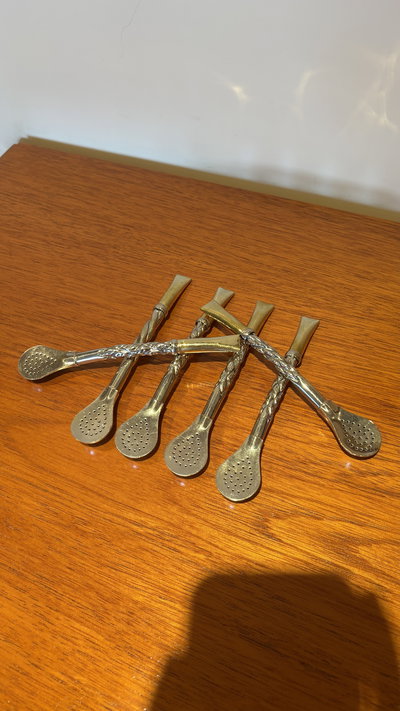 Bombillon semi recto cincelado