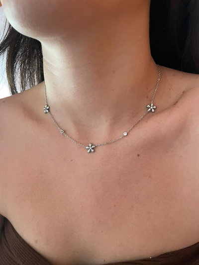 Collar Florcitas AQ