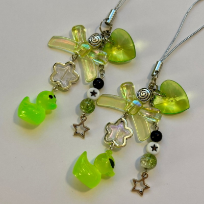 Charm Patito Alien