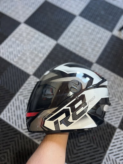 CASCO R8 PRO TORK BLANCO Y ROJO