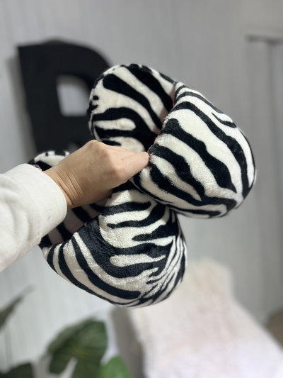 Pantalón bordado cebra