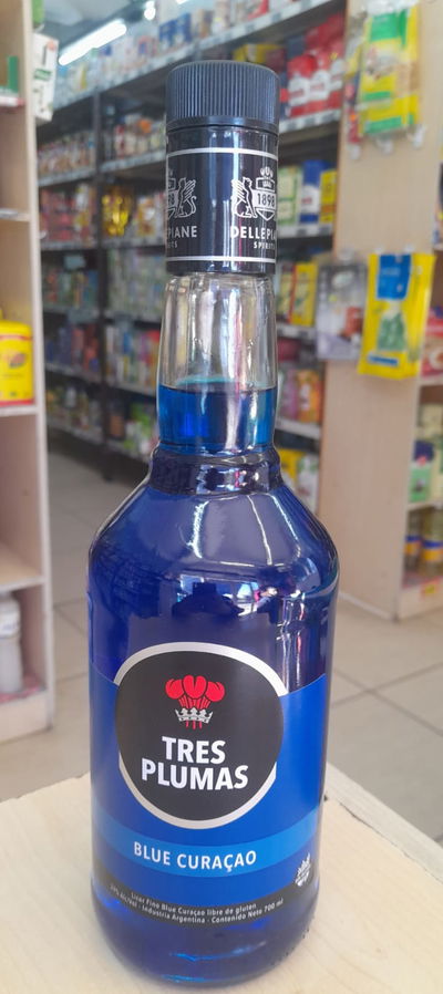 Licor Tres Plumas Blue Curacao Sin Tacc x 700ml