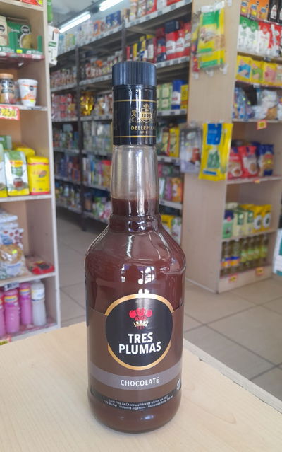 Licor Tres Plumas Chocolate Sin Tacc x 700ml