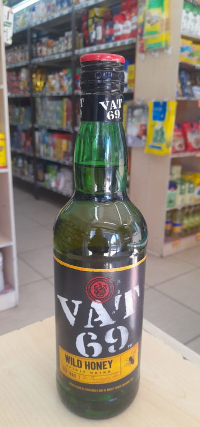 Whisky Escocés VAT 69 con Miel Silvestre x 750ml