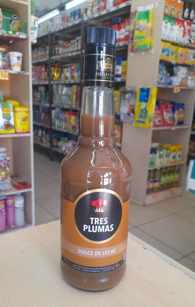 Licor Tres Plumas  Dulce de Leche Sin Tacc x 700ml