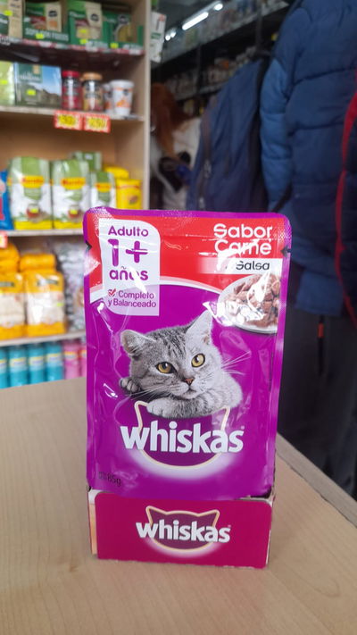 Alimento Para Gatos Adulto Whiskas Sabor Carne en Salsa x 85g
