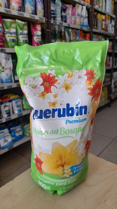 Querubín Premium Repuesto Suavizante para Ropa Flores del Bosque x 900ml