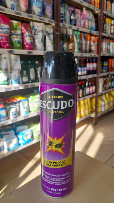 Escudo Mata Pulgas y Garrapatas x 390cm