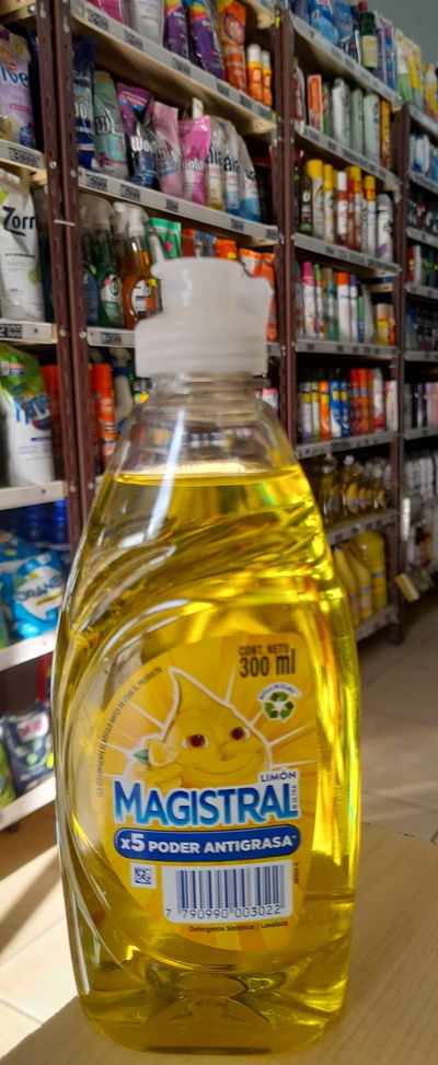 Detergente Magistral  Limón x5 Poder Antigrasa x 300ml