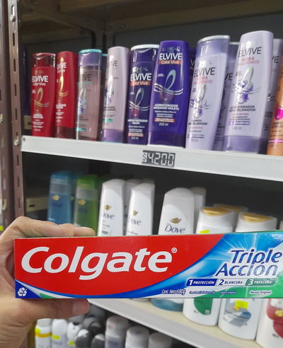 Colgate Crema Dental Triple Acción x 180g