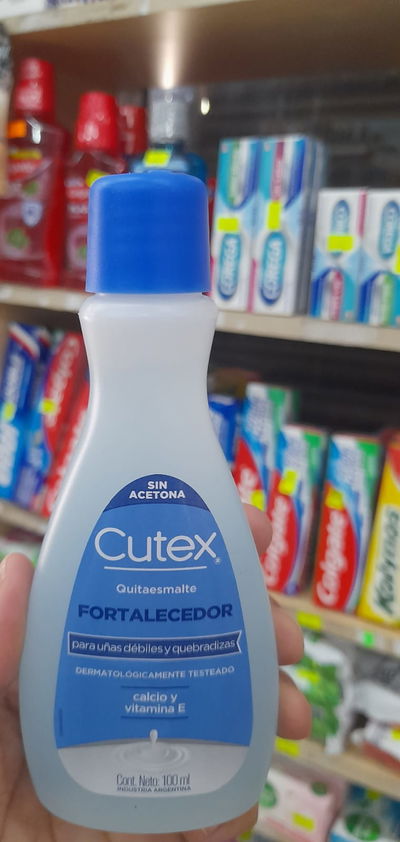Cutex Quitaesmalte Fortalecedor x 100ml