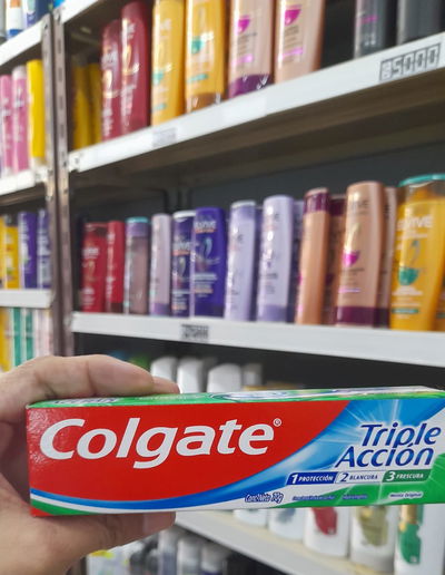 Colgate Crema Dental Triple Acción x 70g