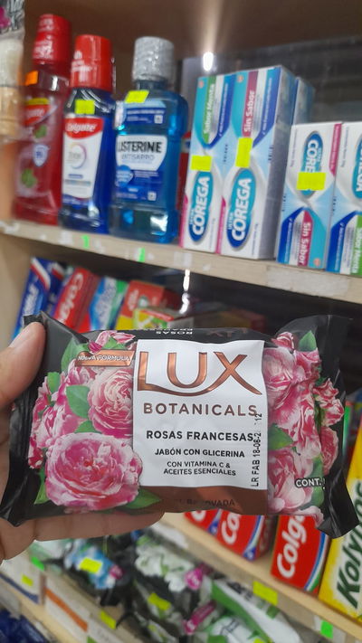 Lux Jabón Botanicals Rosas Francesas x 120g
