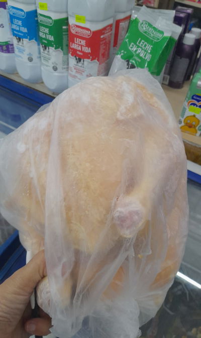 Pollo Entero Grande Congelado x 1k
