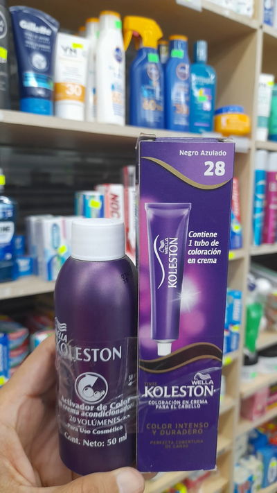 Kit Wella Koleston 28 Negro Azulado x 1uni.