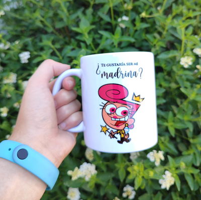 Taza de cerámica con diseño  de madrina mágica