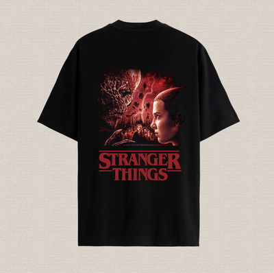 Remera negra con diseño Stranger Things de algodón premium estampado dtf