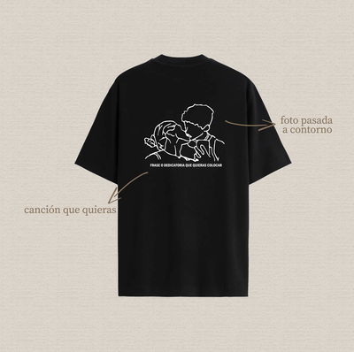 Remera de algodón estampada personalizada con diseño "foto pasada a contorno+frase"