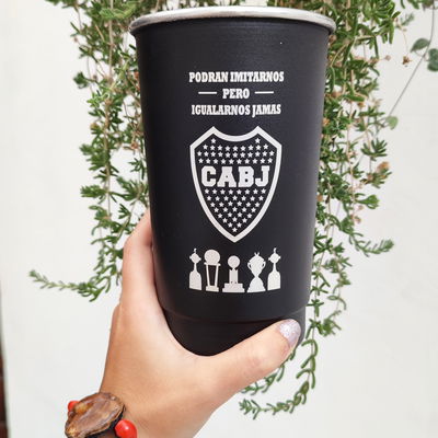 Vaso fernetero de aluminio grabado con diseño boca