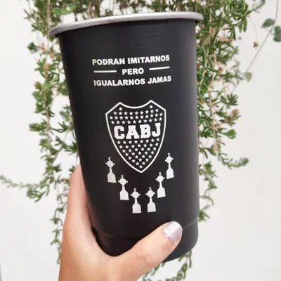 Vaso fernetero de aluminio grabado con diseño boca libertadores