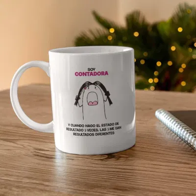 Taza de cerámica soy contadora