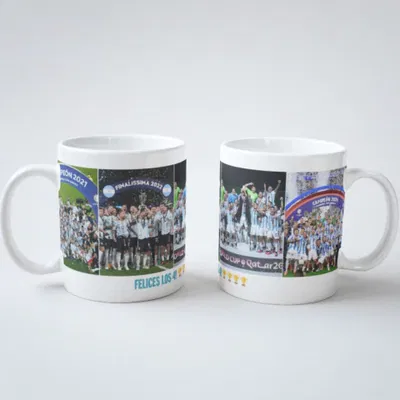 Taza de cerámica selección Argentina "Felices los 4"