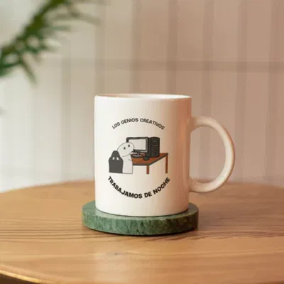 Taza de cerámica "los genios creativos trabajamos de noche"