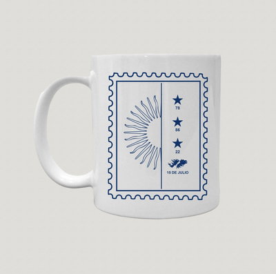  Taza de Cerámica con Diseño “scaloneta + sol de mayo” 
