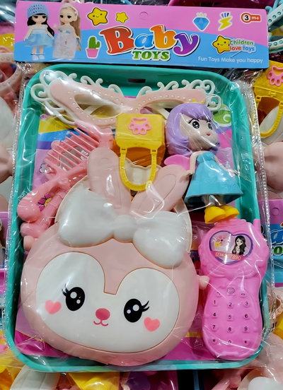 Set niña  CARTERA, GAFAS , MUÑECA, teléfono , Peine y mucho mas!