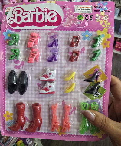 Set zapatos barbie (12 pares)