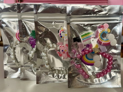 Bolsita Sorpresa (1 Pulsera y 2 Trabas)