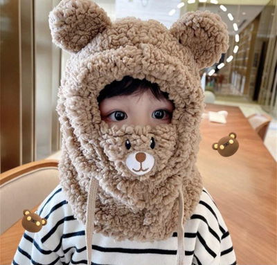 Gorro de felpa suave con tapaboca y cordón de ajuste