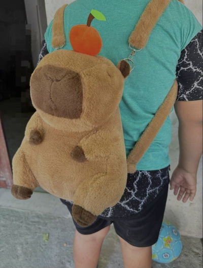Mochila CAPIBARA con naranja