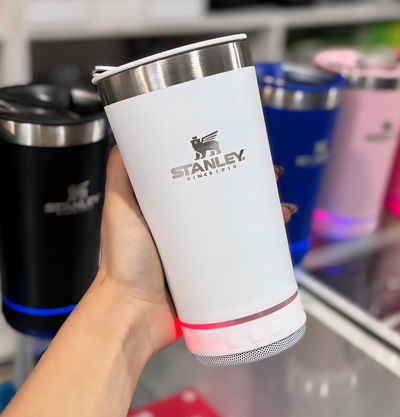 Vaso térmico Stanley con PARLANTE