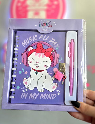 Diario íntimo GATITA con llaves 🔑  candado  y lapicera