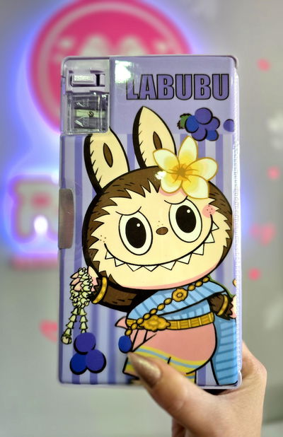 Cartuchera grande LABUBU  2 pisos con doble sacapuntas 