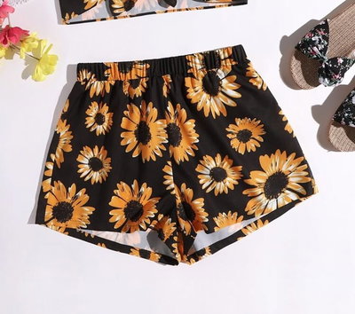 SHEIN - Short margaritas talle M nuevo