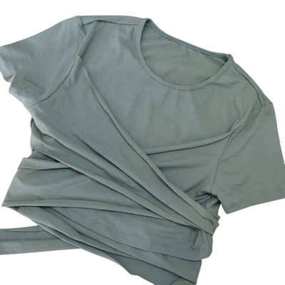 SHEIN - Top deportivo cruzado verde talle L
