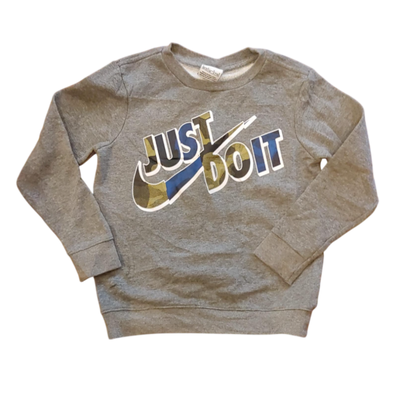 NIKE - Buzo gris usado sin detalles 6/7 años