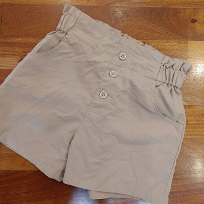 SHEIN - Short niña beige t.8-10