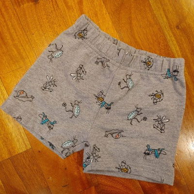 CARTERS - Short bebé insectos 3-6 meses