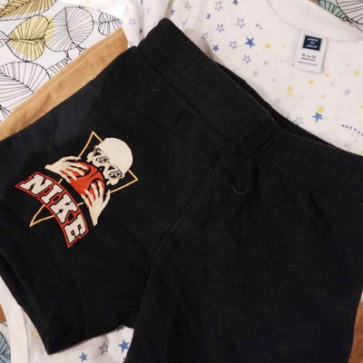 NIKE - Short calavera 9-12 meses
