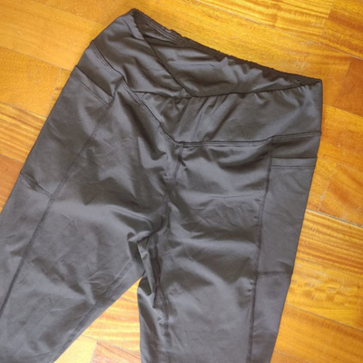 SHEIN - Calza leggings lycra cintura cruzada talle M