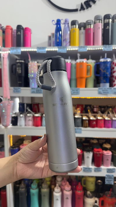 Botella con tapa a rosca 550 ml