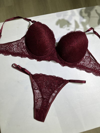 Conjunto armado encaje -ROJO-
