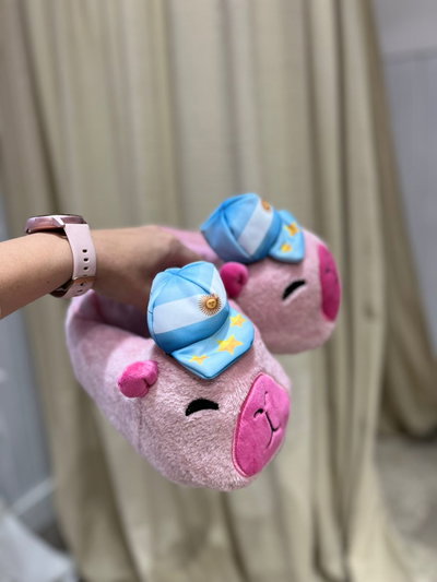 Pantuflon bordado niño CAPIBARA ROSA
